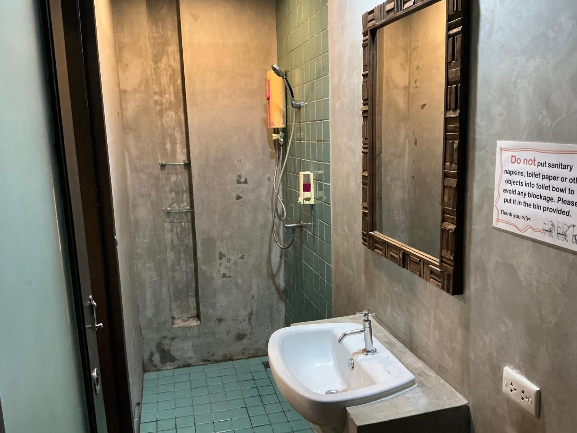 Udee Hostel *
